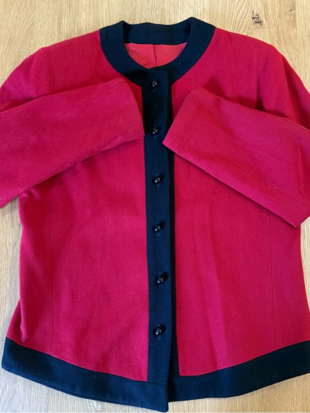 Vintage Red and Black Women's Jacket - Picture 2 of 3